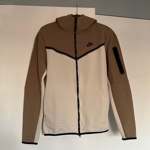 Nike Sportswear Tech Fleece Zipper Hoodie and Joggers - Practically New, L/Tall